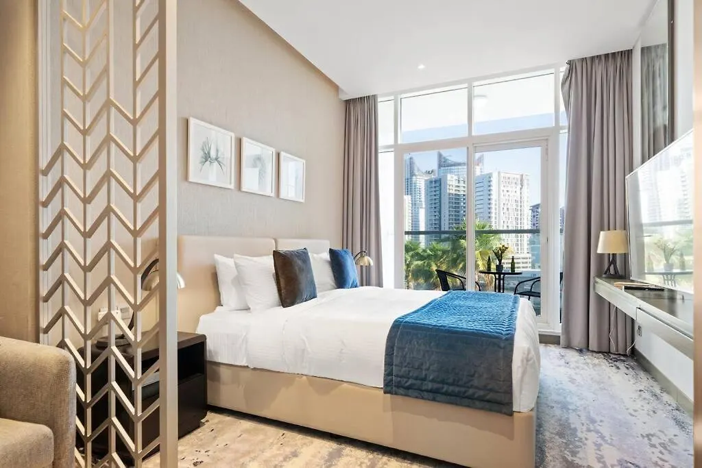 Damac Maison Prive - Lake View Dubai Apartment